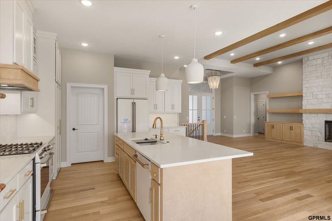 21859 B St, House other with 6 bedrooms, 4 bathrooms and 4 parking in Elkhorn NE | Image 13
