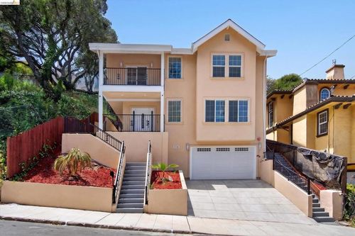 6105 Oakdale Ave, Oakland, CA, 94605-1882 | Card Image