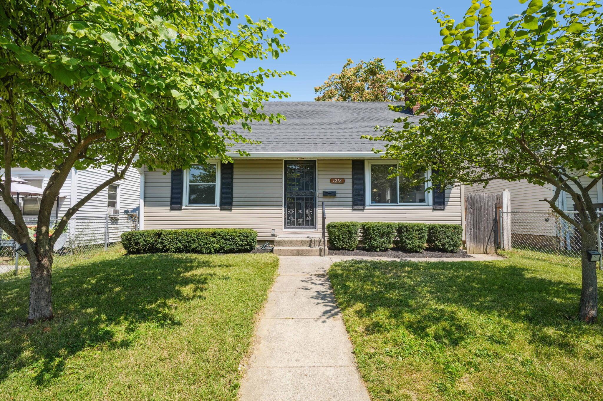 20th Ave, Columbus, OH 43211