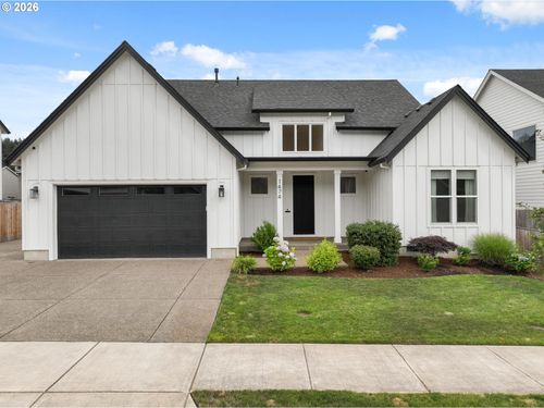 1474 Meadow Ave, Silverton, OR, 97381 | Card Image