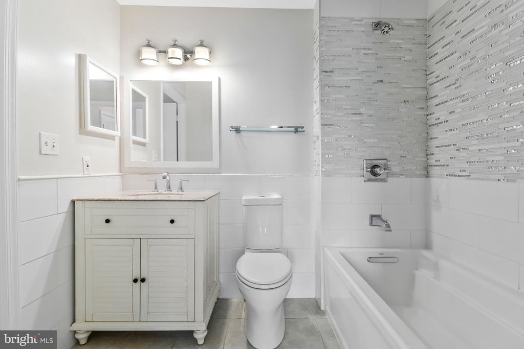 Residential in WASHINGTON 5