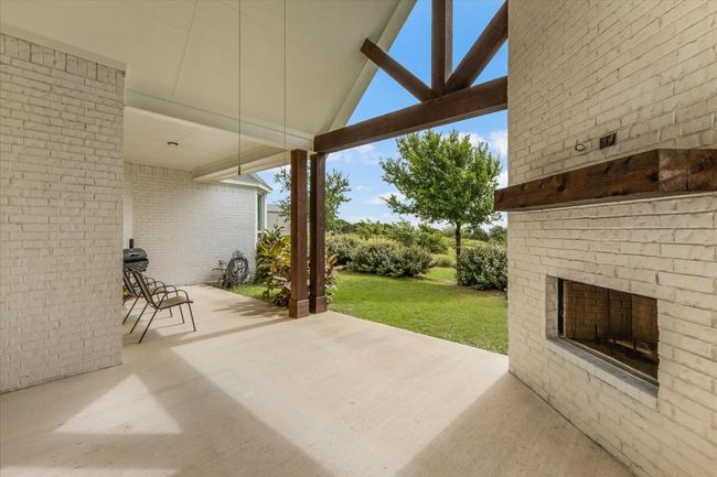 Patio with a view | Image 4