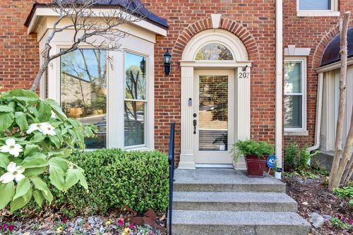 207 Cheswick Ct, Nashville, TN, 37215-3217 | Card Image