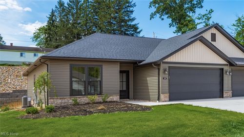 3438 Jamestown Dr, Zanesville, OH, 43701-0008 | Card Image