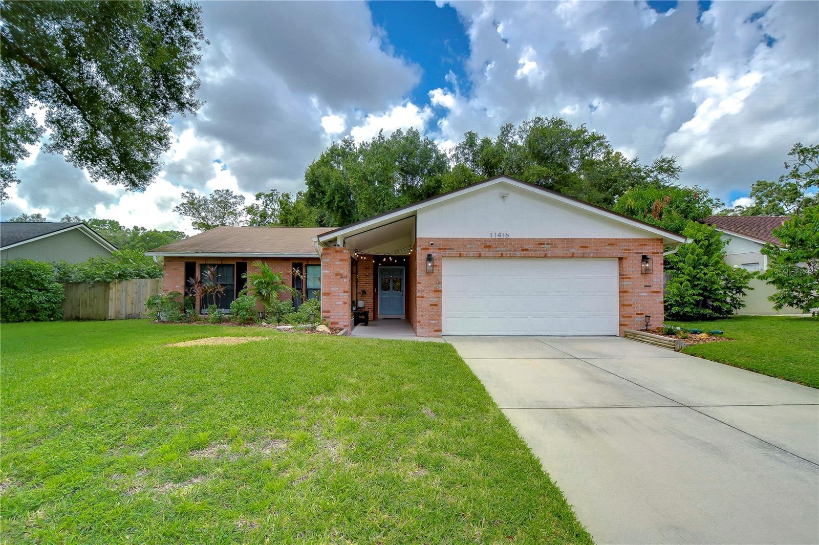 Country Oaks Dr, Tampa, FL 33618