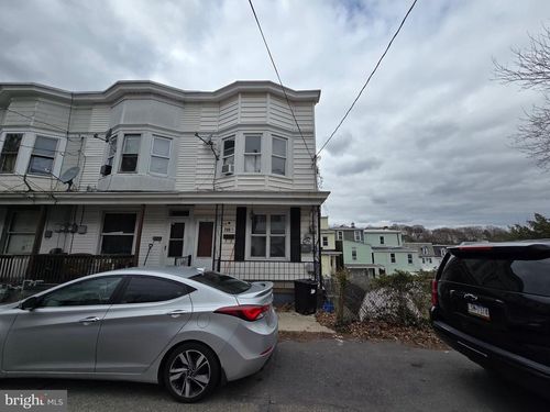 720 Mine St, POTTSVILLE, PA, 17901-2350 | Card Image