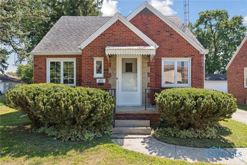 421 Eagle Point Rd, Rossford, OH, 43460-1013 | Card Image