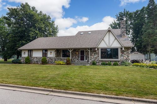 700 Mcmillen St, FORT ATKINSON, WI, 53538-1261 | Card Image