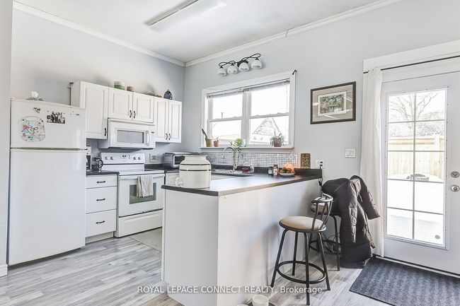122 Latta Dr, House other with 1 bedrooms, 3 bathrooms and 20 parking in Plainfield ON | Image 13