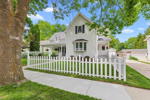 N37W6046 Wurthmann St, Cedarburg, WI, 53012-2409 | Card Image