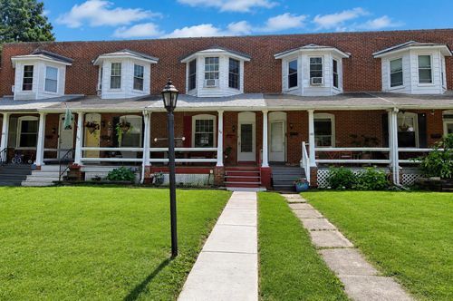 64 W Lincoln Ave, HATFIELD, PA, 19440-2927 | Card Image