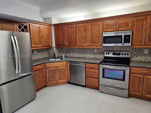 10142-10142 Sw 77th Ct, Miami, FL, 33156-2692 | Card Image