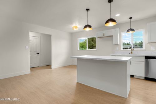 2240 Pawnee Way, Reno, NV, 89506-9106 | Card Image