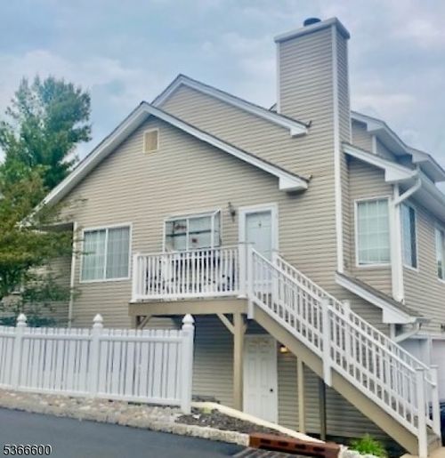 1 Pendleton Ct, Bedminster, NJ, 07921-1839 | Card Image