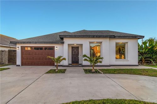 5511 N 36th Ln, McAllen, TX, 78504-5577 | Card Image