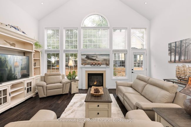 25 Durham Rd, House attached with 2 bedrooms, 2 bathrooms and 2 parking in Bracebridge ON | Image 7