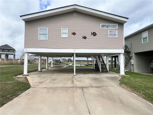 11045 Idaho St, Bay St. Louis, MS, 39520-7043 | Card Image