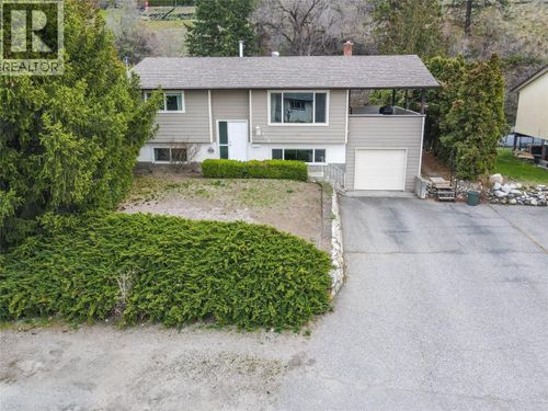 805 Camelia Rd, Kelowna, BC, V1X3M9 | Card Image