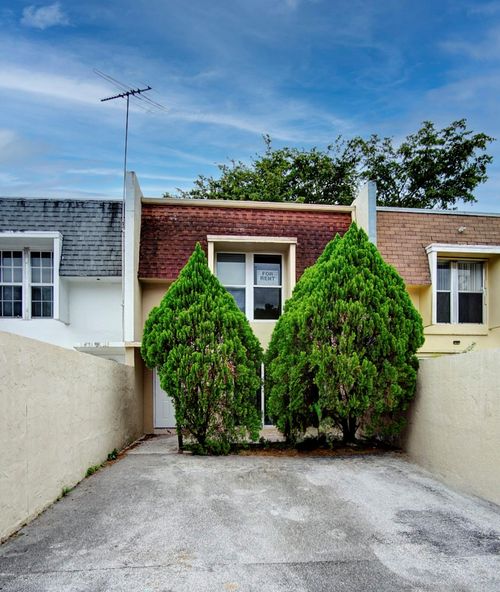 6252-6252 Highland Ct, North Lauderdale, FL, 33068-3906 | Card Image