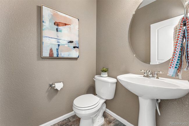 Main floor powder room | Image 15