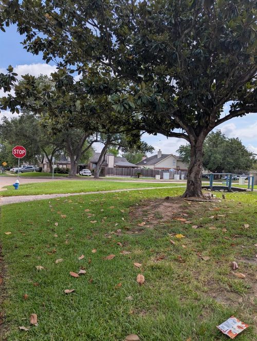 9103 Belle Glen Dr, Houston, TX, 77099-1938 | Card Image