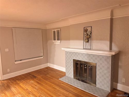 16574 Ward St, Detroit, MI, 48235-4233 | Card Image