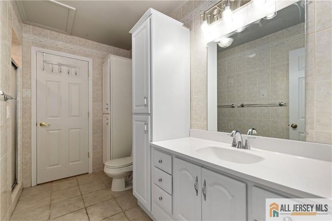 179 Hidden Ct, House other with 2 bedrooms, 2 bathrooms and null parking in Old Bridge NJ | Image 24