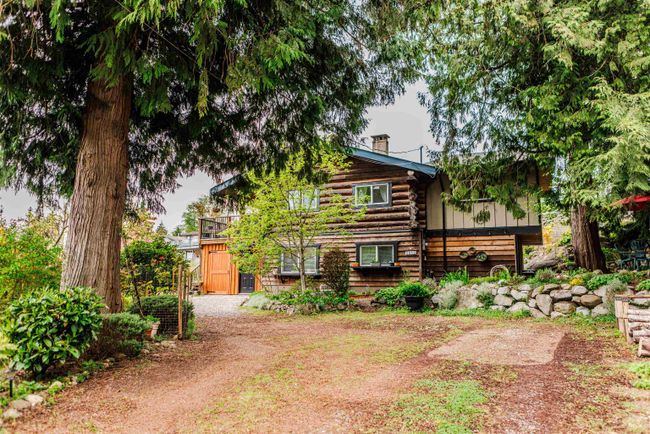 5817 Pebble Crescent, House other with 3 bedrooms, 2 bathrooms and 4 parking in Sechelt BC | Image 1