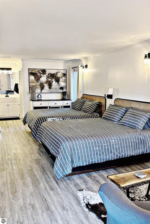 207-5610 Shanty Creek Road, Bellaire, MI, 49615 | Card Image