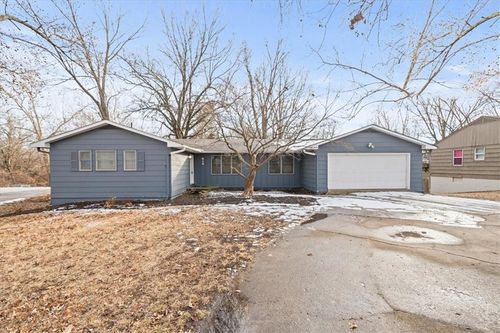 612 Christopher St, Warrensburg, MO, 64093-2417 | Card Image