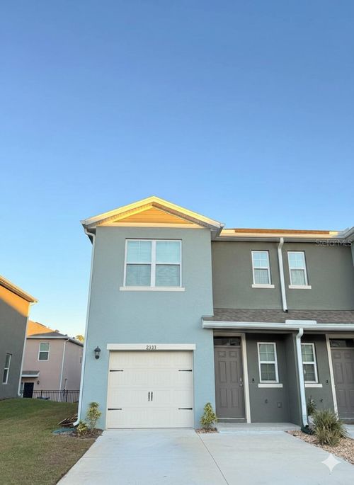 2333 Penguin Blvd, DAVENPORT, FL, 33837-8125 | Card Image