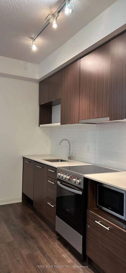 402-435 Richmond St W, Toronto, ON, M5V0N3 | Card Image