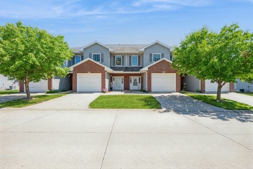 237 Copeland Ln, North Liberty, IA, 52317-9188 | Card Image