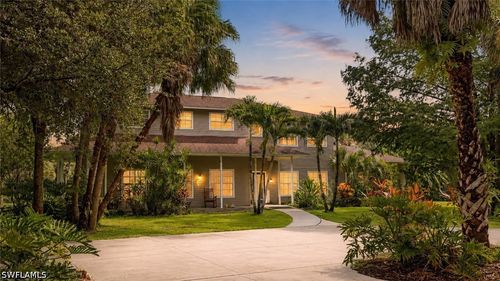 670 13th St Nw, Naples, FL, 34120-5028 | Card Image