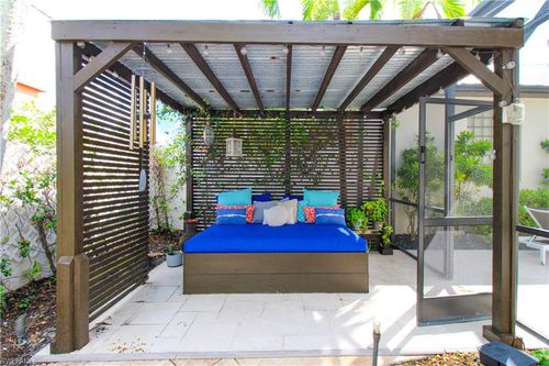 647 110th Ave, Naples, FL, 34108-1817 | Card Image