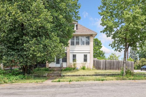393 Geranium Ave E, Saint Paul, MN, 55130-3724 | Card Image