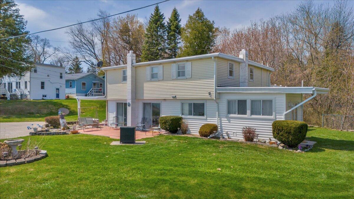 Residential in Worth Township 3