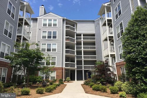1-d7-10248 Appalachian Cir, OAKTON, VA, 22124-2856 | Card Image