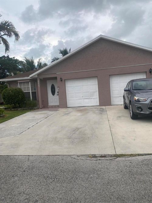10415 Boynton Place Cir, Boynton Beach, FL, 33437-2622 | Card Image