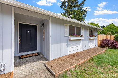 31300 31st Ave Sw, Federal Way, WA, 98023-7838 | Card Image