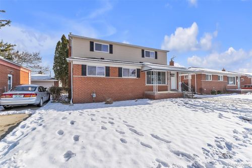 29526 Shirley Ave, Madison Heights, MI, 48071-4827 | Card Image