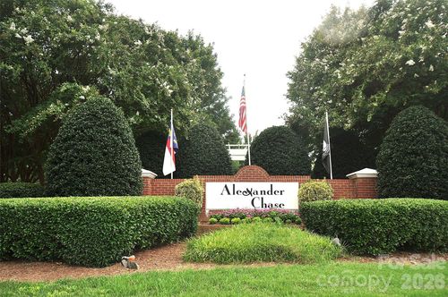 16648 Amberside Rd E, Cornelius, NC, 28031-5759 | Card Image
