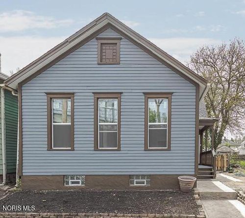 233 Garland Ave, Toledo, OH, 43609-2616 | Card Image