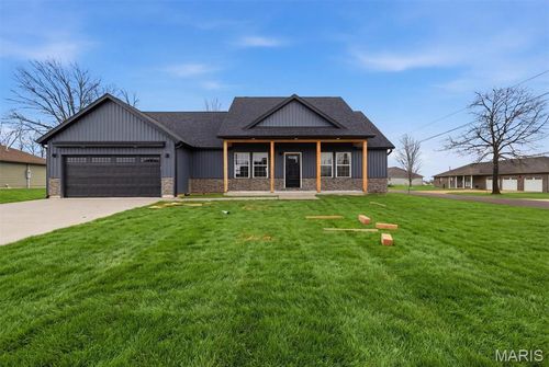 2602 Country Dr, Mountain Grove, MO, 65711-4008 | Card Image
