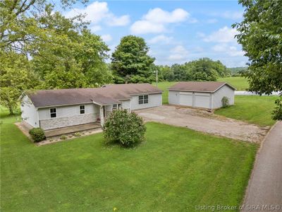 8899 S County Road 700 E, Home with 3 bedrooms, 2 bathrooms and null parking in Marengo IN | Image 2