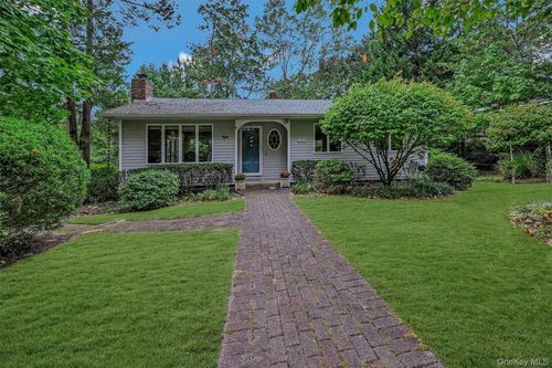 98 Eatons Neck Rd, Northport, NY, 11768-1109 | Card Image