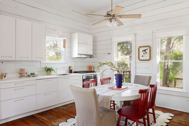 1211 E 13 Th St, House other with 2 bedrooms, 1 bathrooms and 1 parking in Austin TX | Image 14