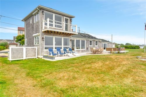 10 Calef Ave, Narragansett, RI, 02882-6215 | Card Image