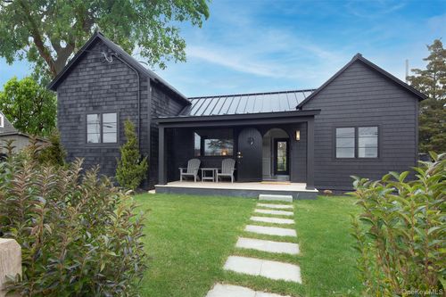 5 Tepee St, Hampton Bays, NY, 11946-1736 | Card Image