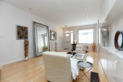 218 River St, Home with 3 bedrooms, 3 bathrooms and 1 parking in Toronto ON | Image 3